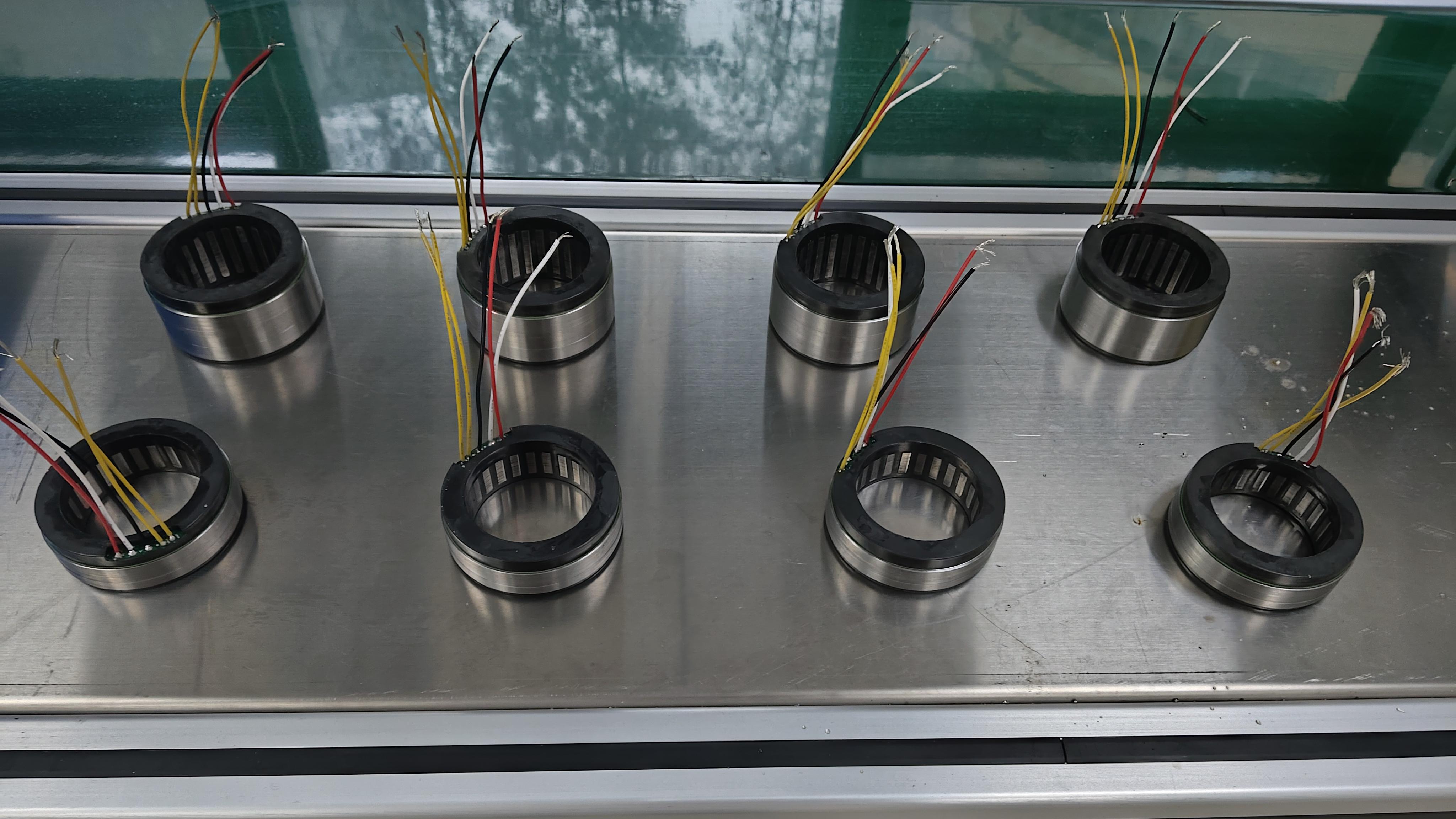 十控智驱为某公司开发设计的无框力矩电机完成小批量试制